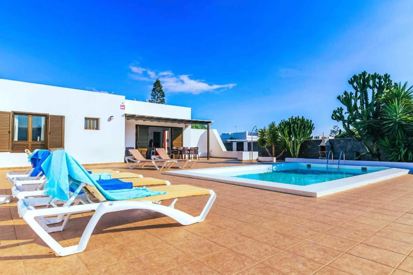 Villa Maria En Playa Blanca Exterior photo